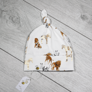 Handgemaakte babykleding │Mutsje met Safari Print