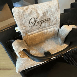 Trip Trap stoelhoes geborduurd dichtbij