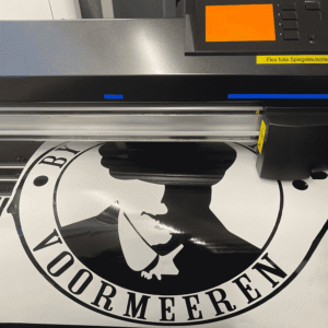 Vinyl sticker snijden